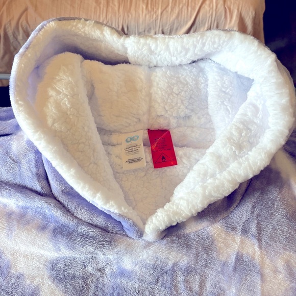 Oodie, oversized hoodie with Sherpa lining - Picture 1 of 3
